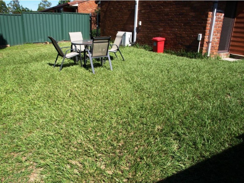 1/12 Albert St, Eagleby QLD 4207