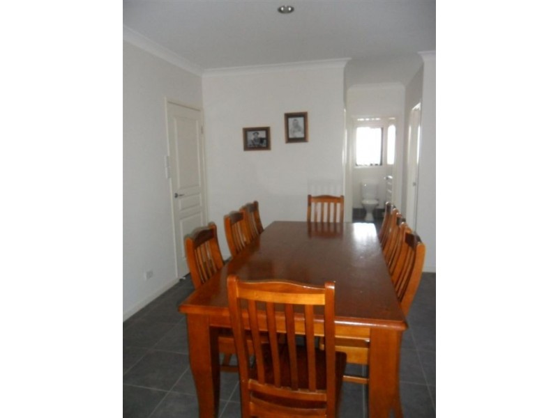 12 Benarkin Close, Waterford QLD 4133