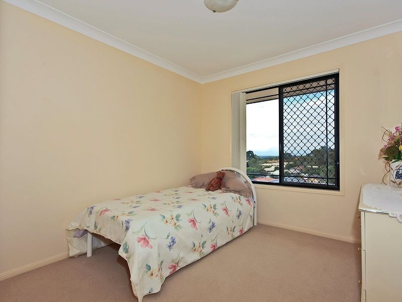 5 Richardson Court, Edens Landing QLD 4207