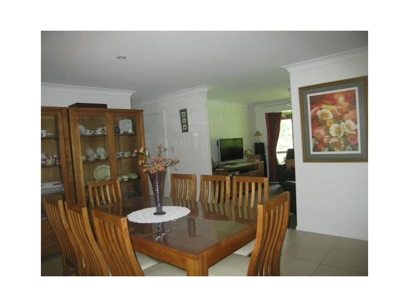 1 Helen-Louise Ct, Buccan QLD 4207