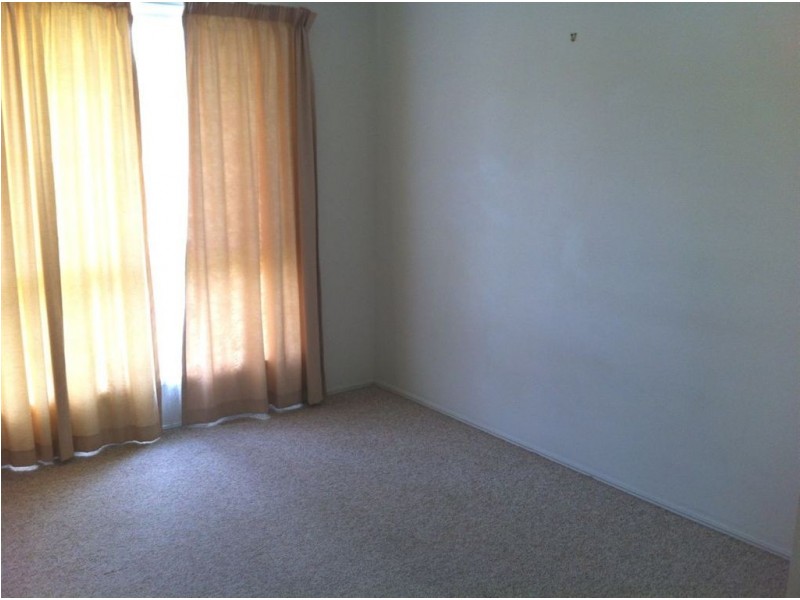 63 Tallagandra Rd, Beenleigh QLD 4207