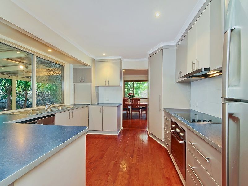 53 Ivanhoe Drive, Edens Landing QLD 4207