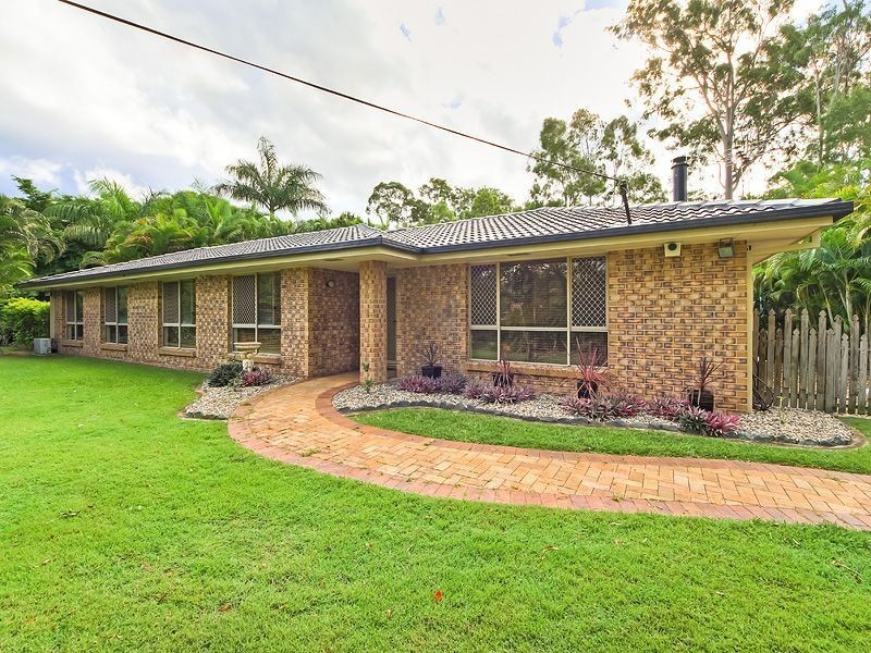 53 Ivanhoe Drive, Edens Landing QLD 4207