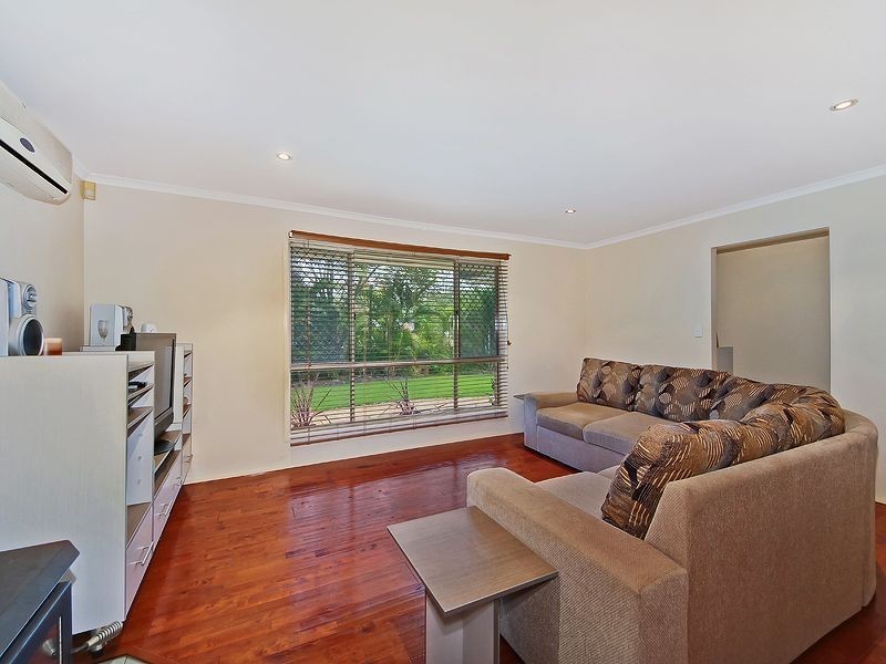 53 Ivanhoe Drive, Edens Landing QLD 4207