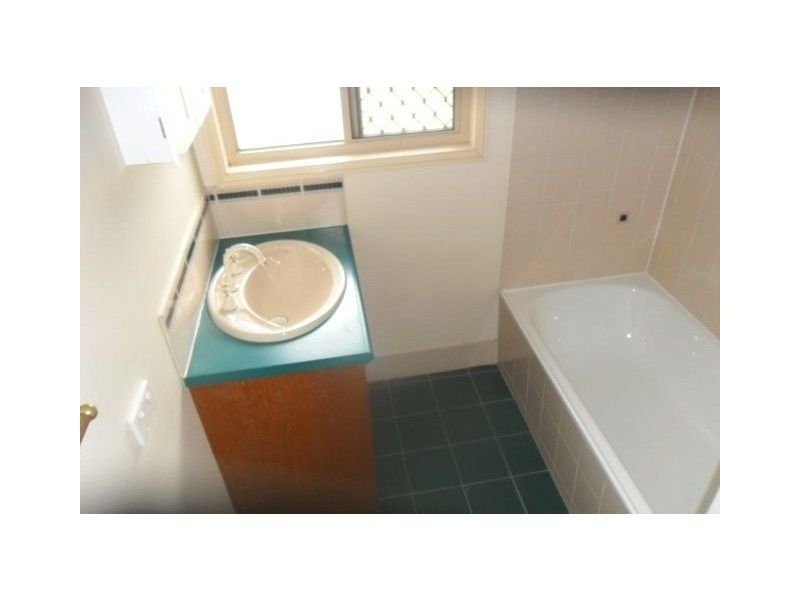 270 Mt Warren Blvd, Mount Warren Park QLD 4207