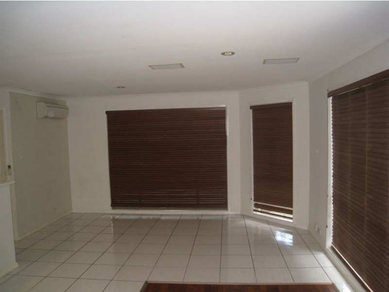 8 Chasley Ct, Beenleigh QLD 4207