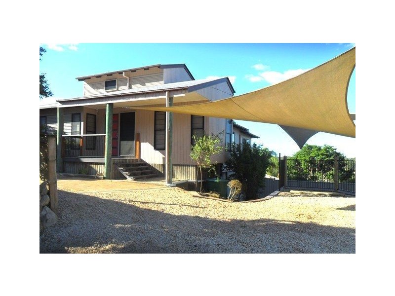 11 Vromans Court, Edens Landing QLD 4207