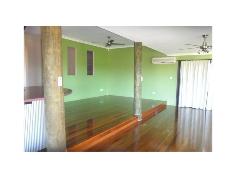 11 Vromans Court, Edens Landing QLD 4207