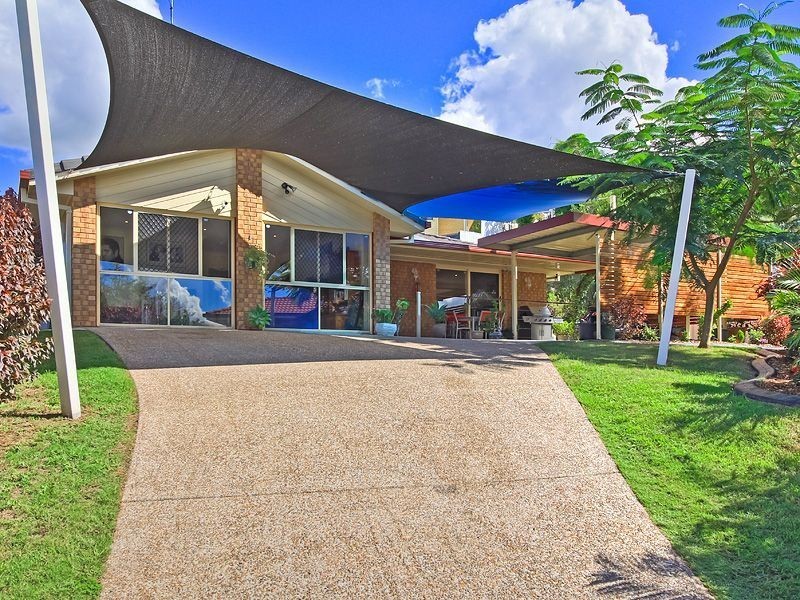 4 Richardson Ct, Edens Landing QLD 4207