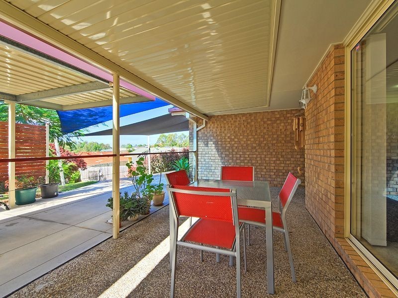 4 Richardson Ct, Edens Landing QLD 4207