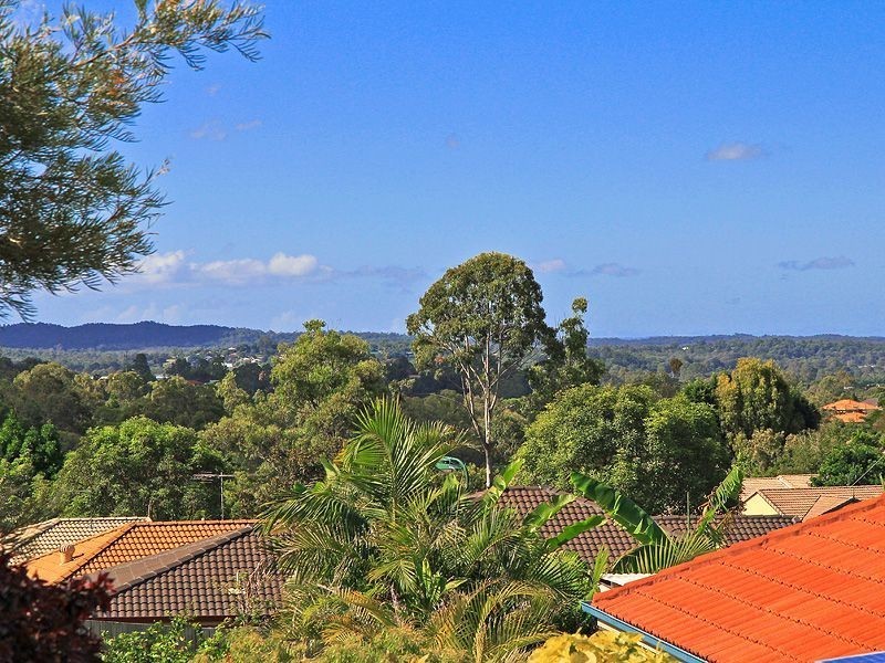 4 Richardson Ct, Edens Landing QLD 4207