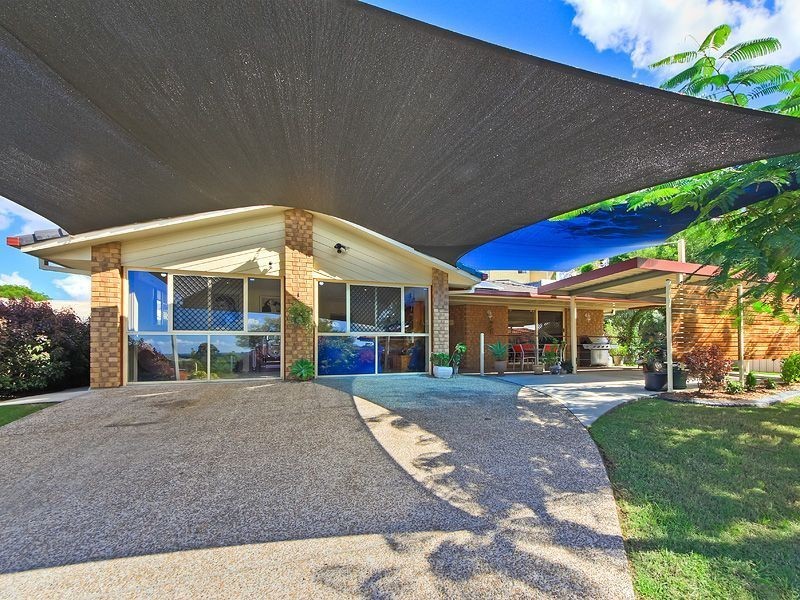 4 Richardson Ct, Edens Landing QLD 4207