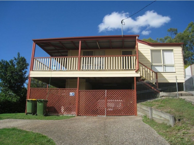 8 Bingo Street, Edens Landing QLD 4207