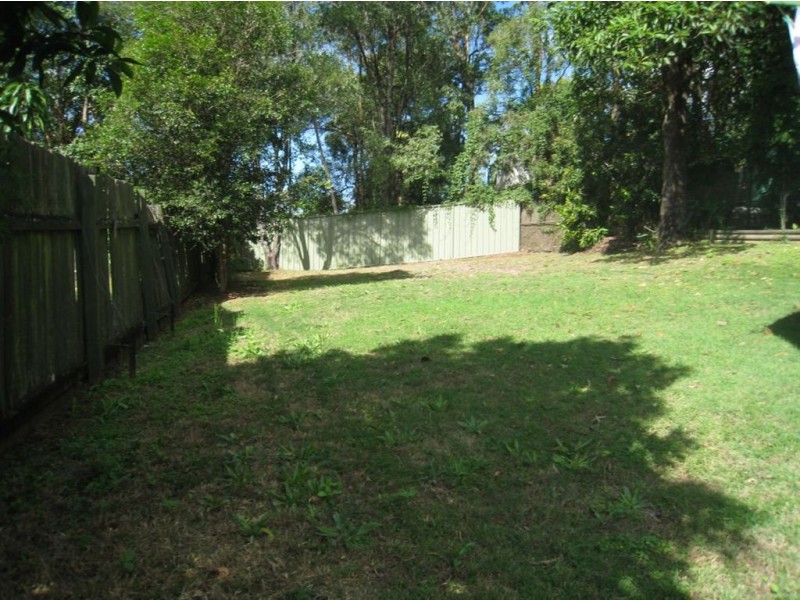 8 Bingo Street, Edens Landing QLD 4207
