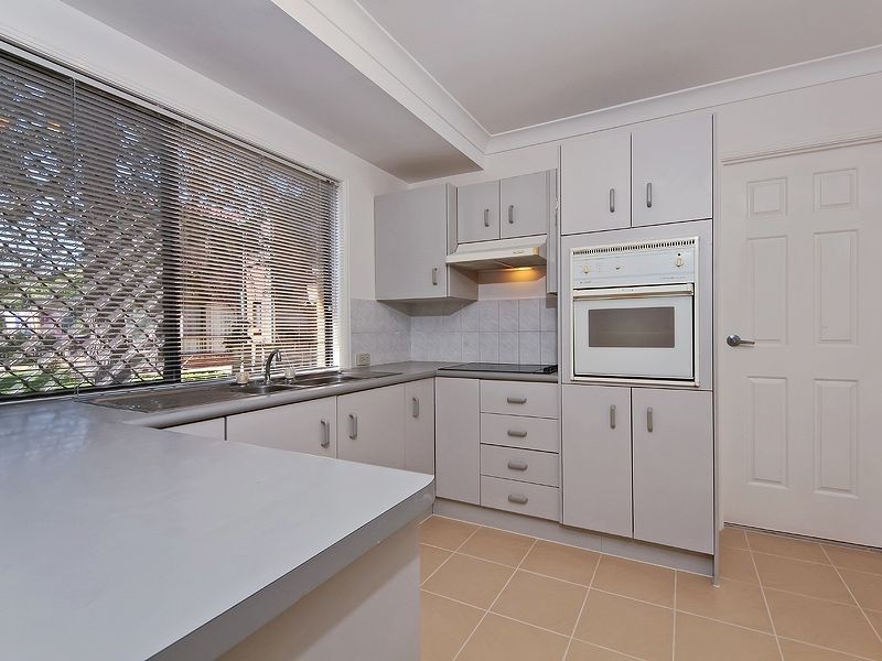 13/15 Lane Crt, Mount Warren Park QLD 4207