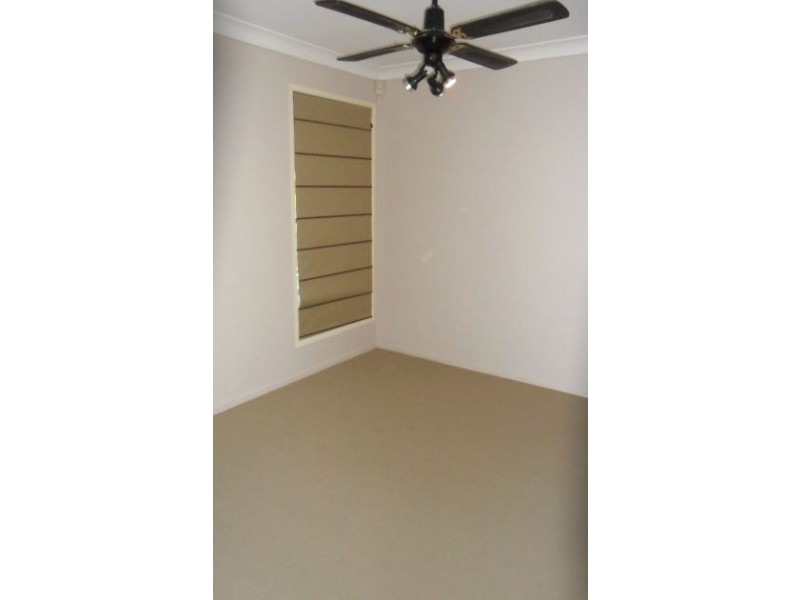 11 Vromans Court, Edens Landing QLD 4207