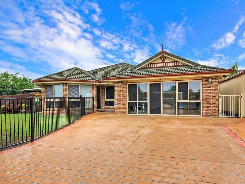9 Cressbrook Ct, Meadowbrook QLD 4131