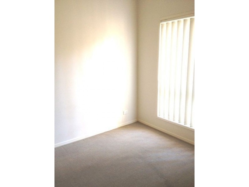 13 Holliday Dr, Edens Landing QLD 4207