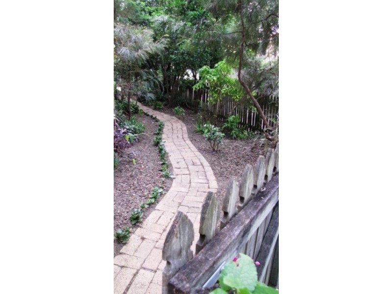 4/2 Delanty Crt, Edens Landing QLD 4207