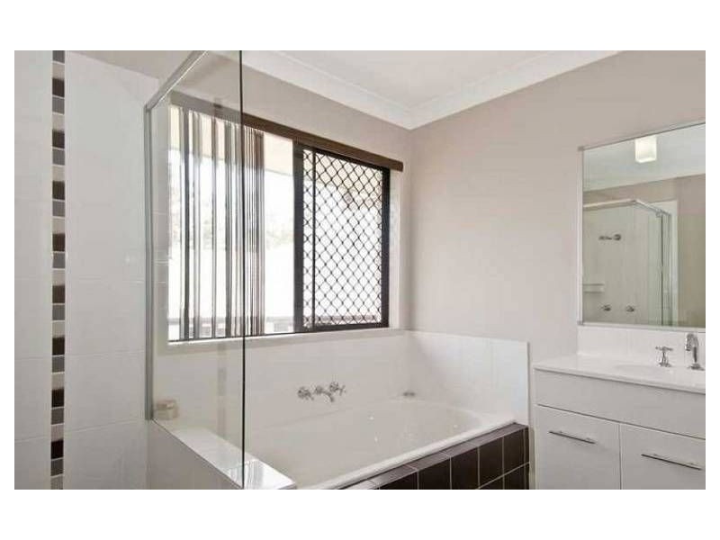114 Sanctuary Pky, Waterford QLD 4133