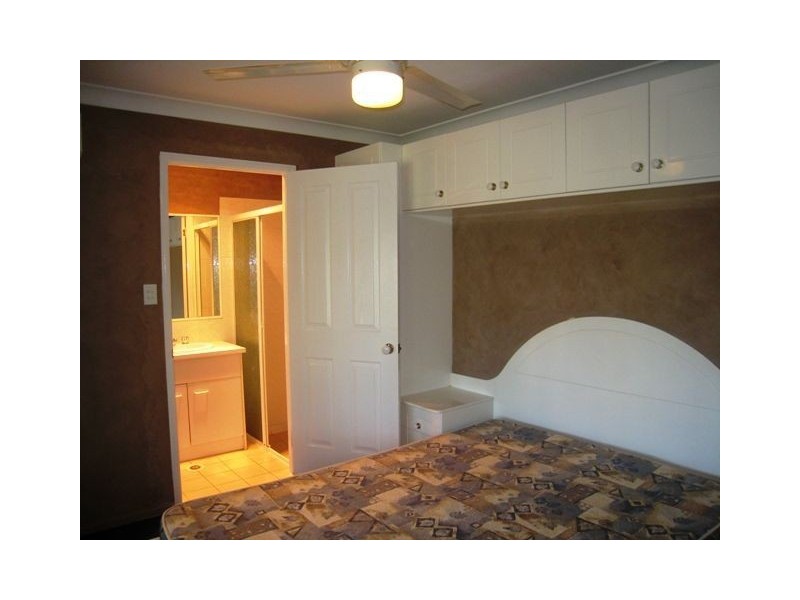 37 Leighton Drive, Edens Landing QLD 4207