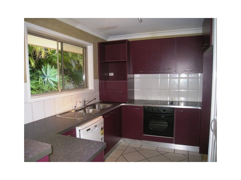 37 Leighton Drive, Edens Landing QLD 4207