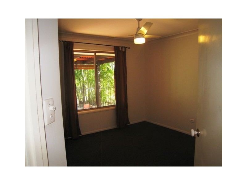 37 Leighton Drive, Edens Landing QLD 4207