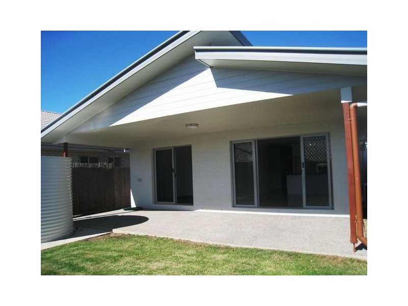 10 Coalstoun Crossing, Waterford QLD 4133