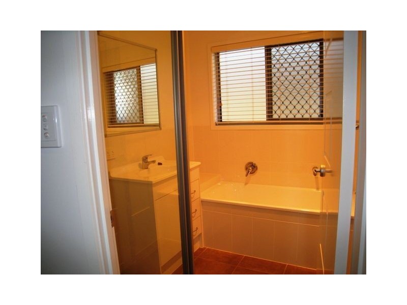 10 Coalstoun Crossing, Waterford QLD 4133