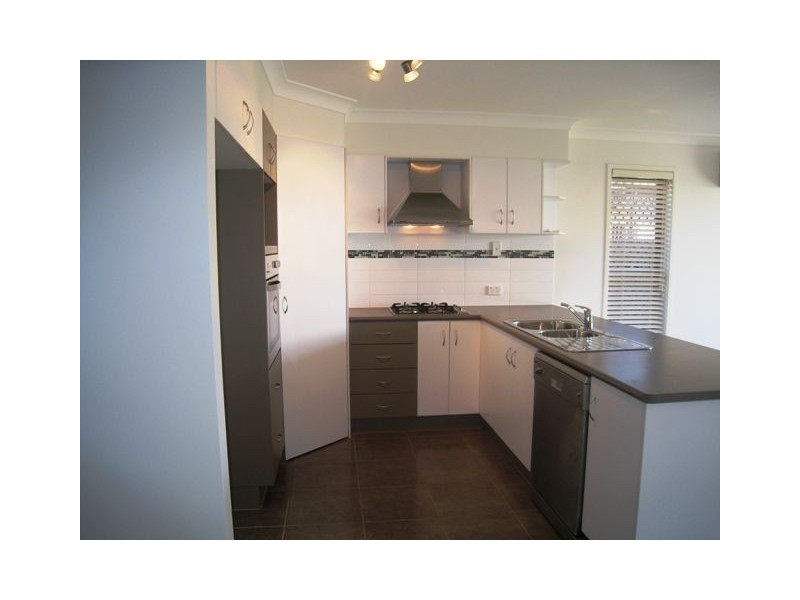 10 Coalstoun Crossing, Waterford QLD 4133