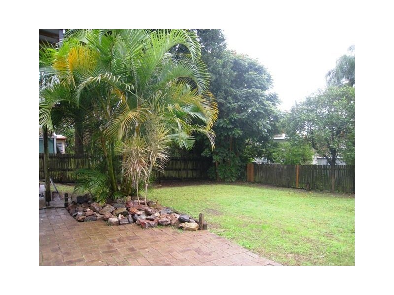 8 LICOLA STREET, Woodridge QLD 4114