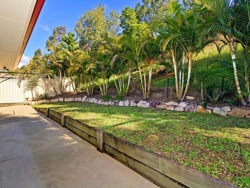 29 Chatfield Street, Edens Landing QLD 4207