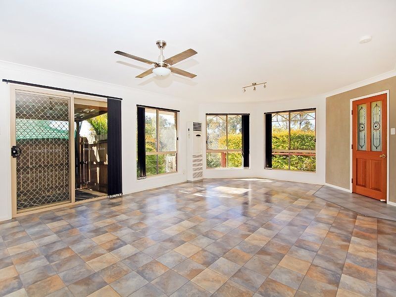 29 Chatfield Street, Edens Landing QLD 4207