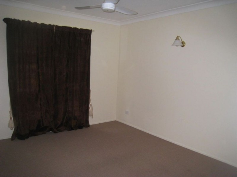 25 Tregana Circuit, Edens Landing QLD 4207
