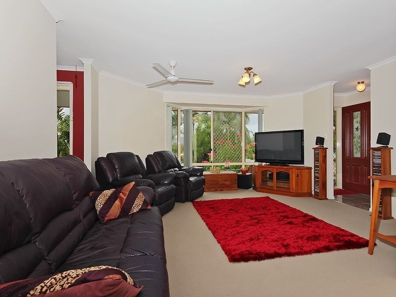 18 Breeze Ct, Mount Warren Park QLD 4207