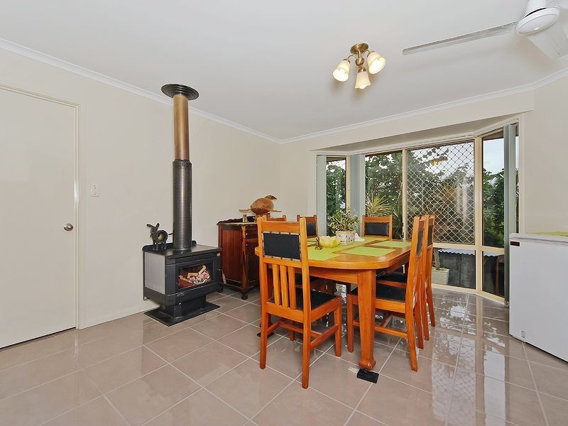 18 Breeze Ct, Mount Warren Park QLD 4207