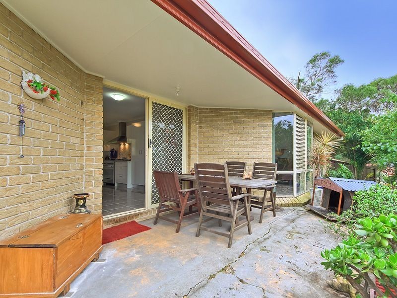 18 Breeze Ct, Mount Warren Park QLD 4207
