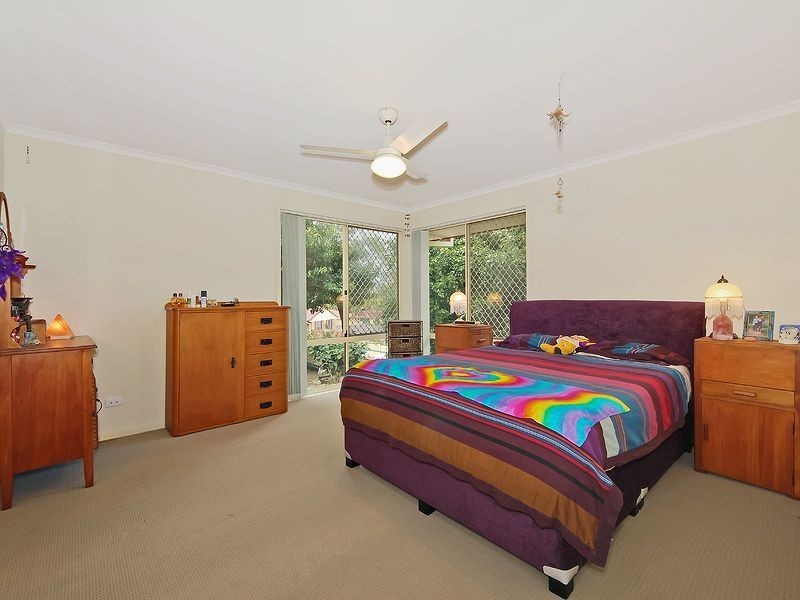 18 Breeze Ct, Mount Warren Park QLD 4207