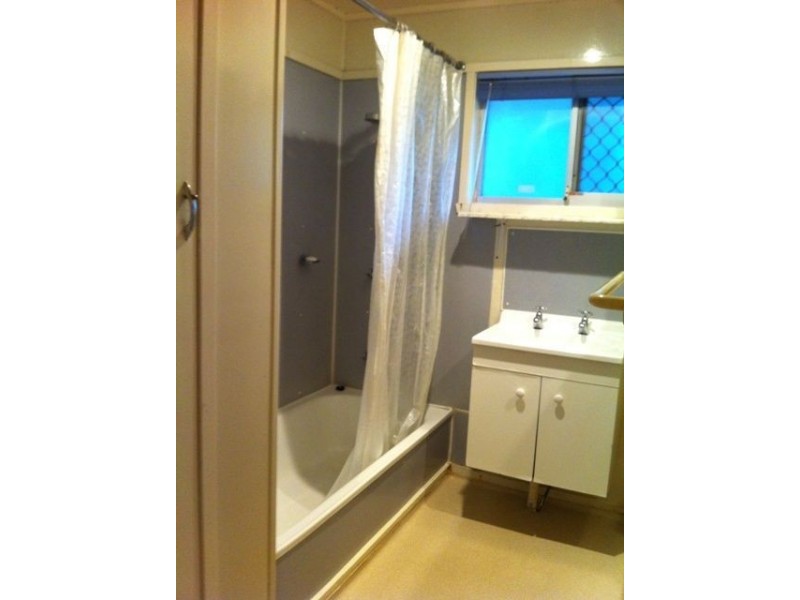 2 Roebuck Avenue, Eagleby QLD 4207