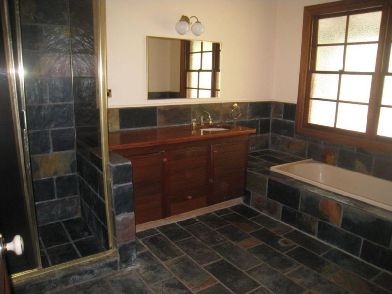 132 Buccan Road, Buccan QLD 4207