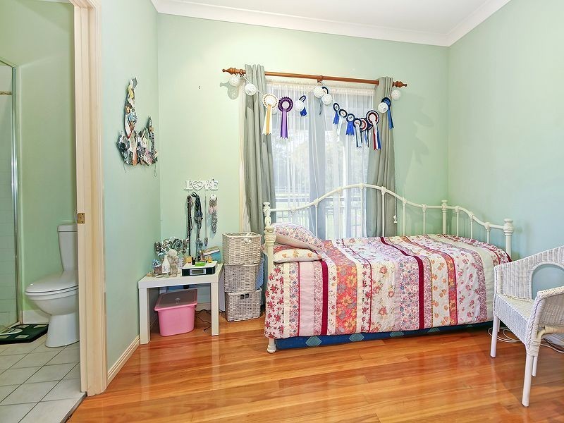 61 Rebecca Drive, Chambers Flat QLD 4133