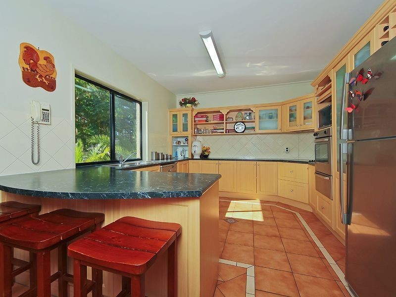 26 Helen -Louise Court, Buccan QLD 4207