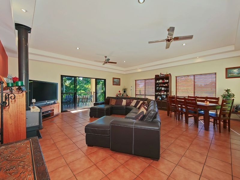 26 Helen -Louise Court, Buccan QLD 4207