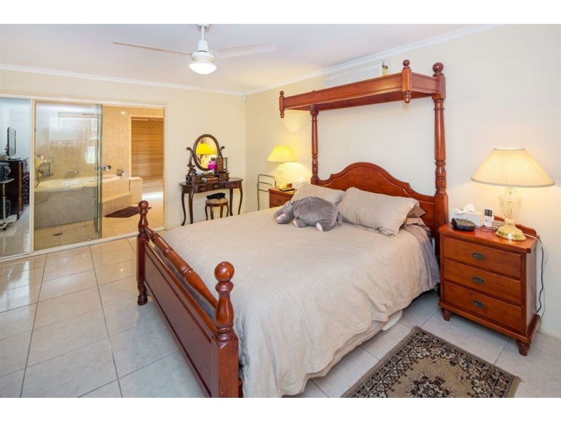 35 Albert Valley Drive, Bahrs Scrub QLD 4207