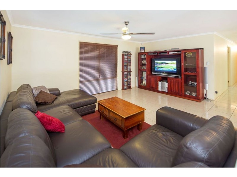 35 Albert Valley Drive, Bahrs Scrub QLD 4207