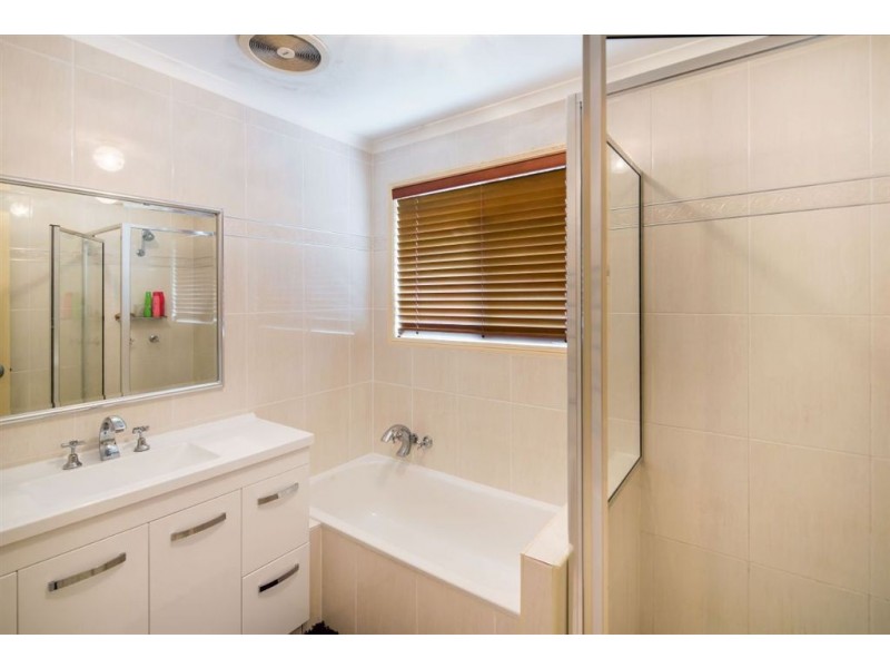 35 Albert Valley Drive, Bahrs Scrub QLD 4207