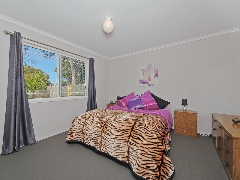 12 Houdini Tce, Edens Landing QLD 4207