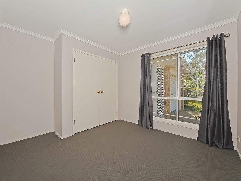 12 Houdini Tce, Edens Landing QLD 4207