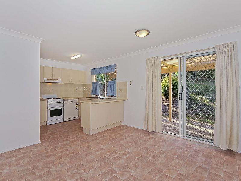 11 Kummara Road, Edens Landing QLD 4207