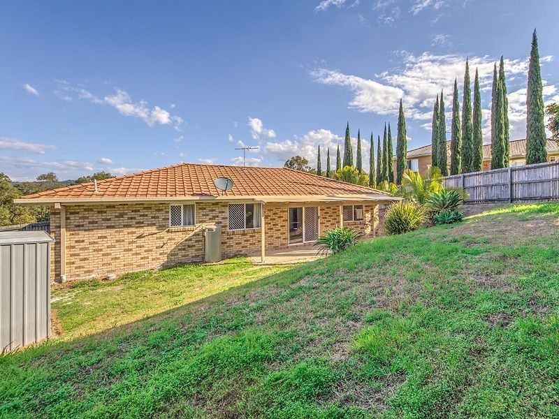 11 Kummara Road, Edens Landing QLD 4207